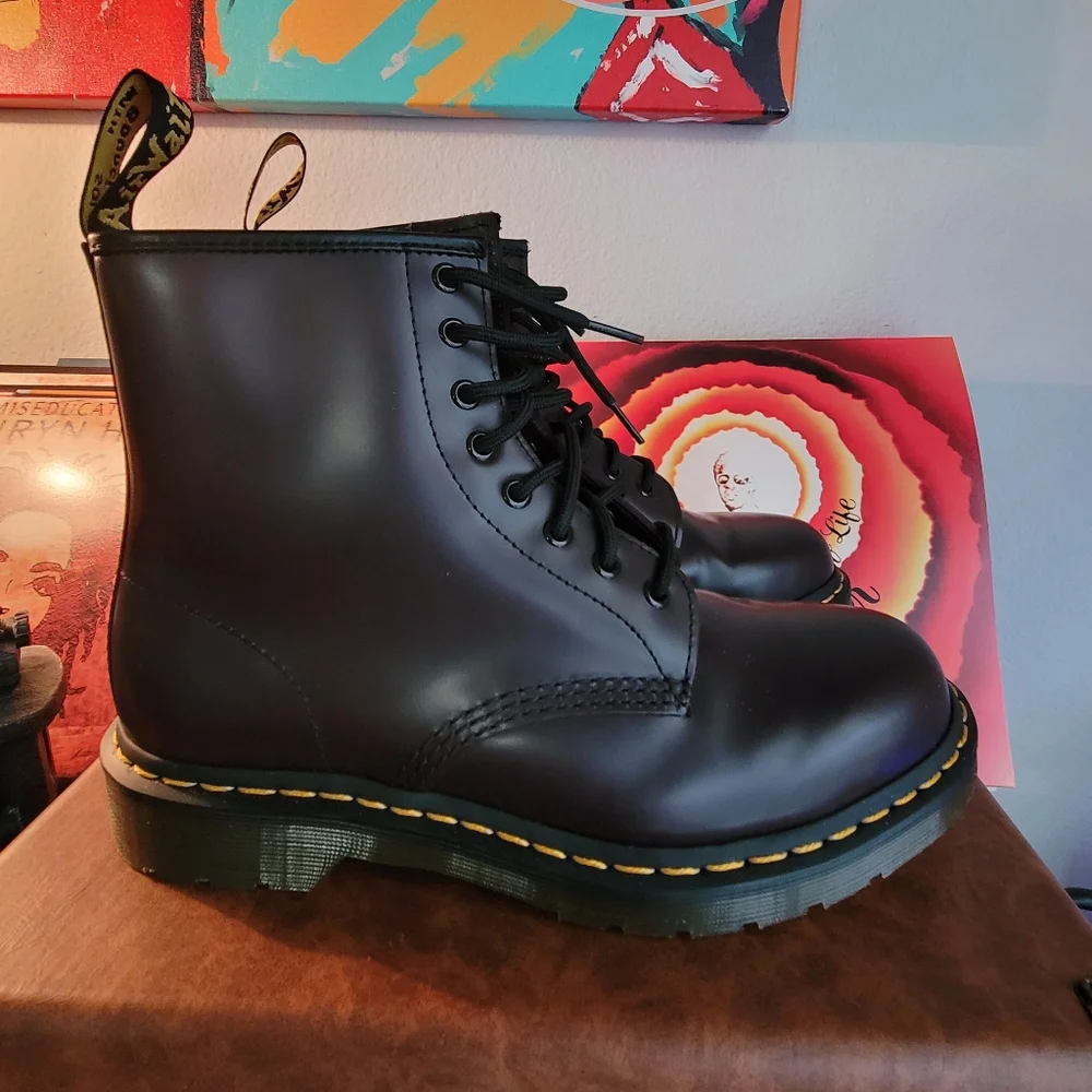 Dr. Martens 1460 Smooth Lace-Up Boots, Sz. 10 - Picture 9 of 9